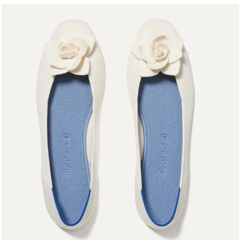 ✨Rothy’s Cream Flats with Floral Detail – Size 9.5✨